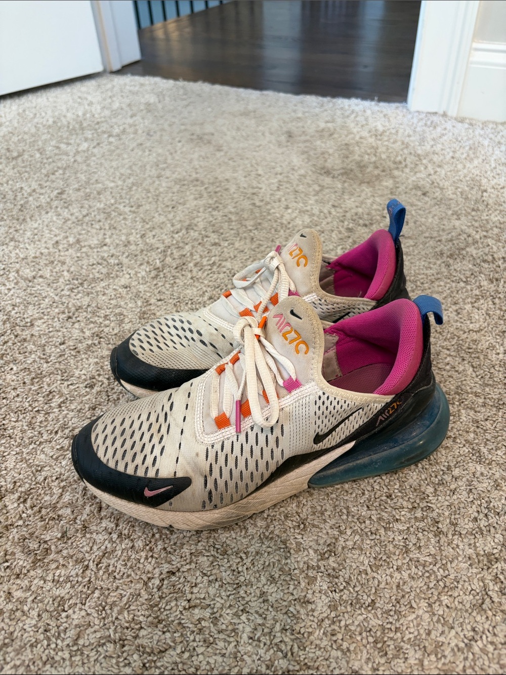 Nike Kids Sneakers in Cream with Pink & Blue Accents